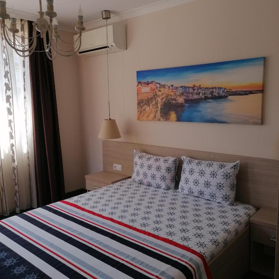 Apartments Dona チェルノモレツ エクステリア 写真