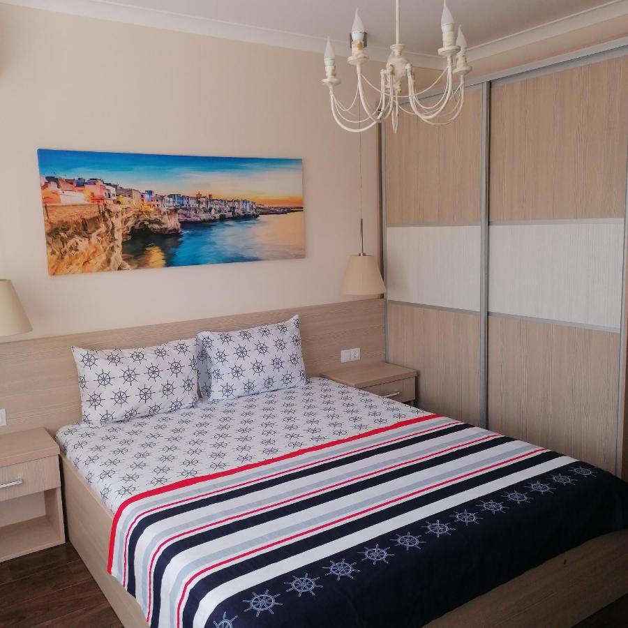 Apartments Dona チェルノモレツ エクステリア 写真