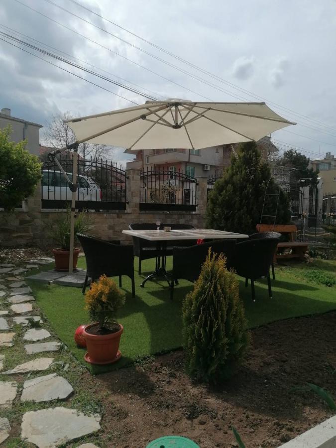 Apartments Dona チェルノモレツ エクステリア 写真