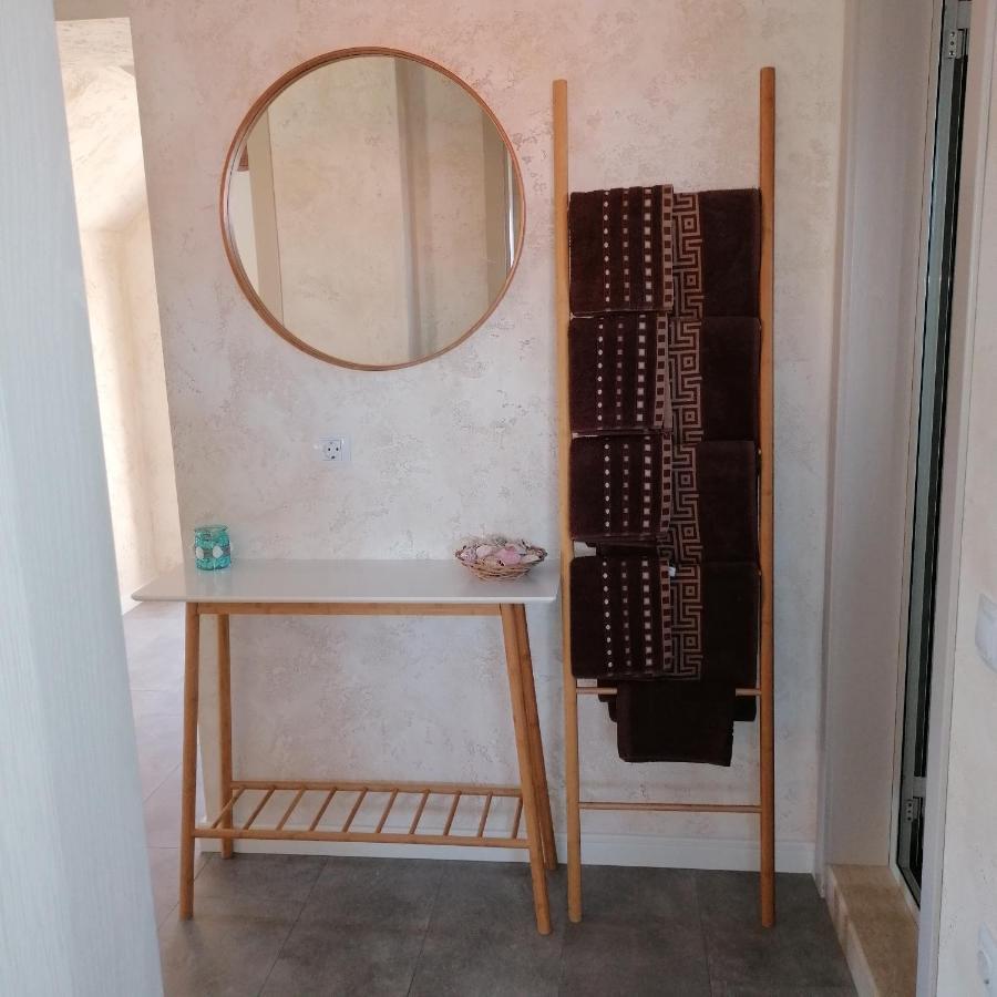 Apartments Dona チェルノモレツ エクステリア 写真