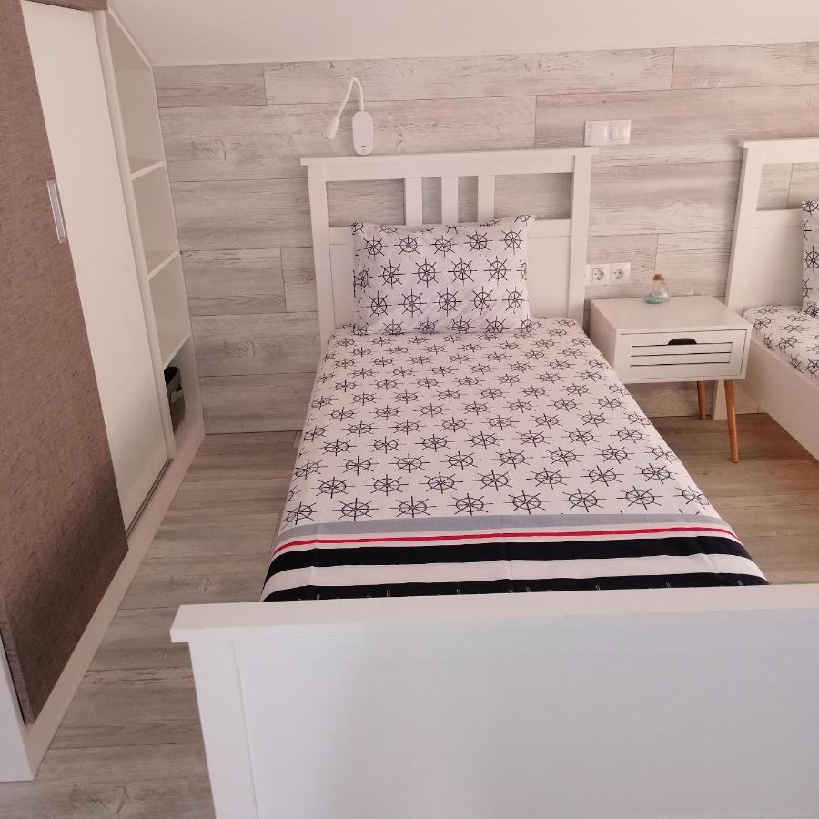 Apartments Dona チェルノモレツ エクステリア 写真